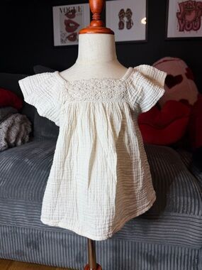 Toddler Girl Cat and Jack 5t cream dress up shirt